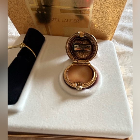 Estee Lauder 2001 Collectible Beautiful Red Cherry - Picture 3 of 5